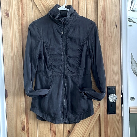 Lululemon Running Jacket - Picture 2 of 9